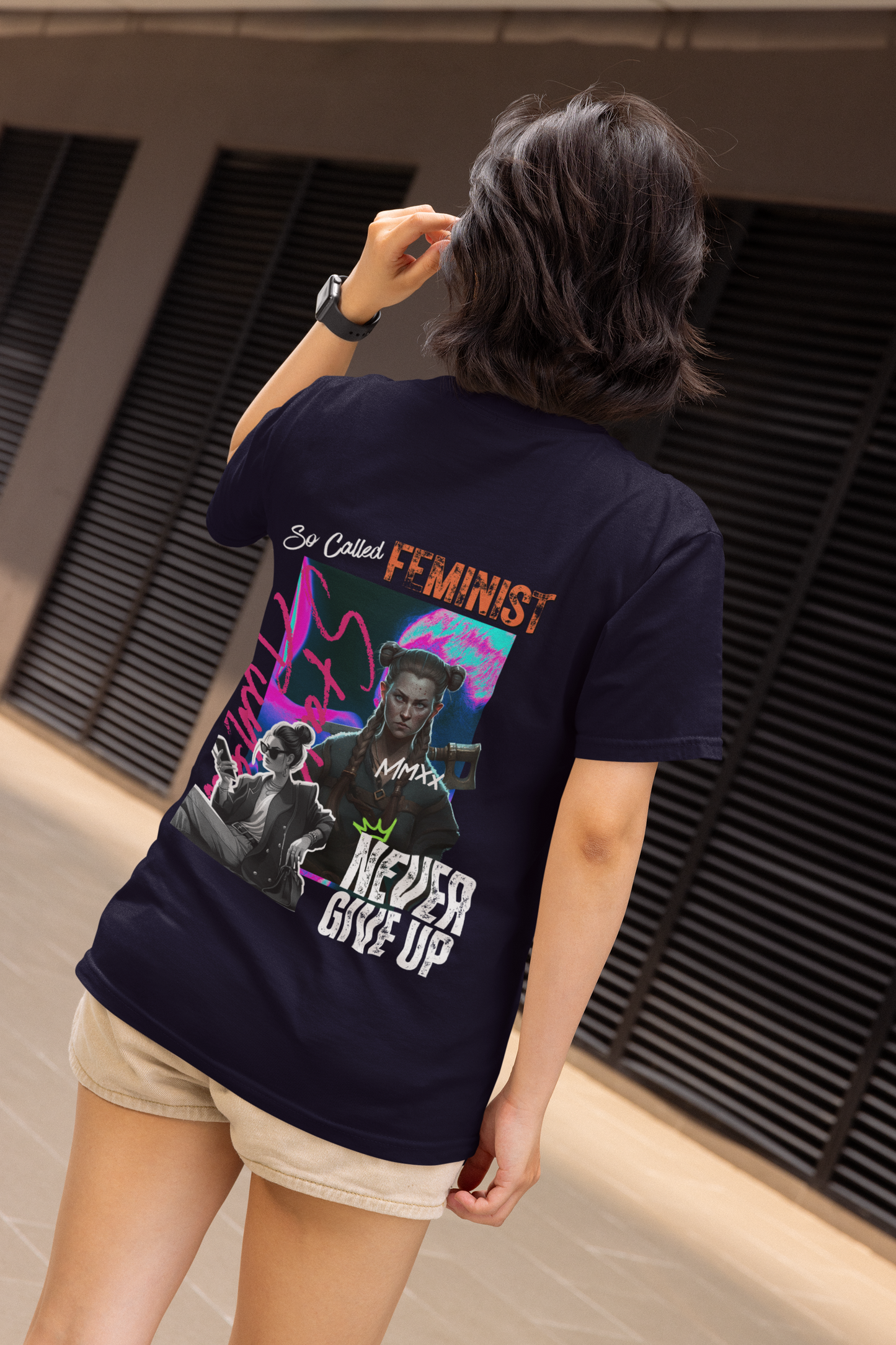 Never Give Up - Powerful Feminist Oversized T-shirt